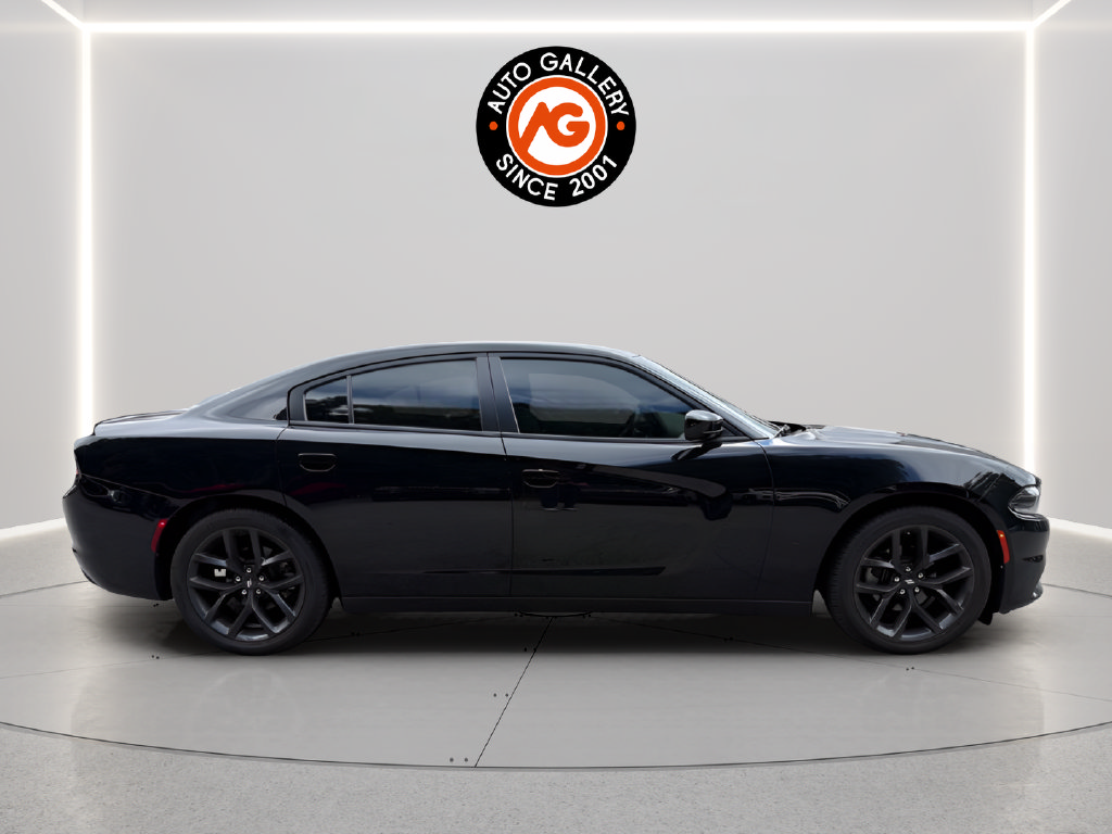 Used 2023 Dodge Charger SXT w/ Blacktop Package RWD image 8