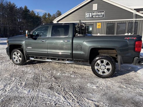 Used 2017 Chevrolet Silverado 2500 High Country w/ Duramax Plus Package image 4