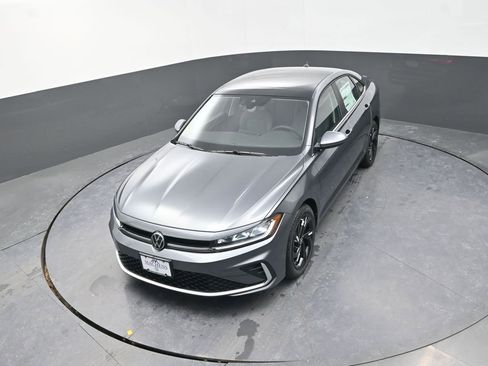 New 2026 Volkswagen Jetta SE FWD image 15