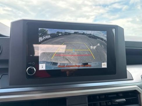 Used 2024 Toyota Tacoma SR5 RWD image 33