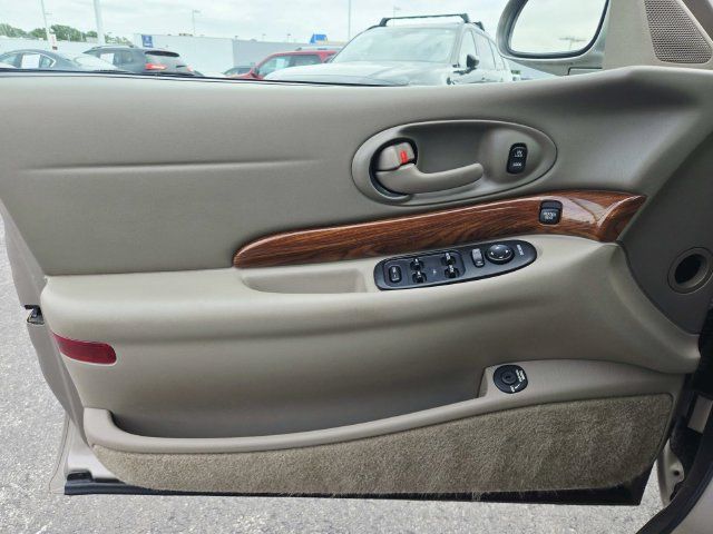 Used 2002 Buick Le Sabre Custom w/ Luxury Pkg FWD image 24