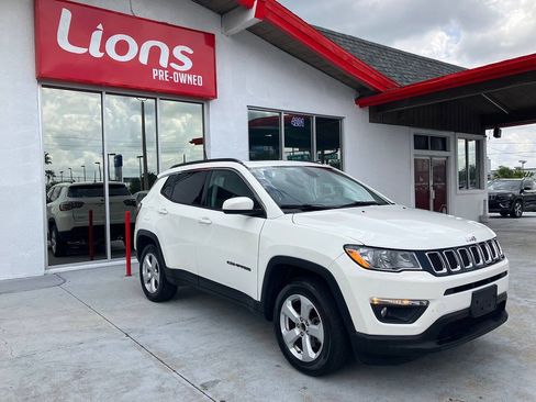 Used 2018 Jeep Compass Latitude w/ Popular Equipment Group AWD/4WD image 19