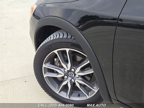 Used 2016 Volvo V60 T5 Cross Country image 33