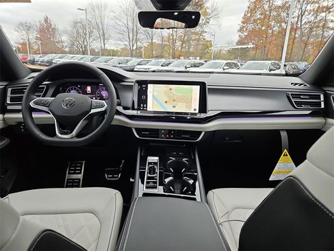 New 2026 Volkswagen Atlas Cross Sport SEL Premium R-Line image 5