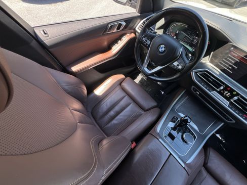 Used 2022 BMW X5 xDrive40i AWD/4WD image 16