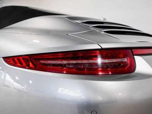 Used 2013 Porsche 911 Carrera 4S image 32
