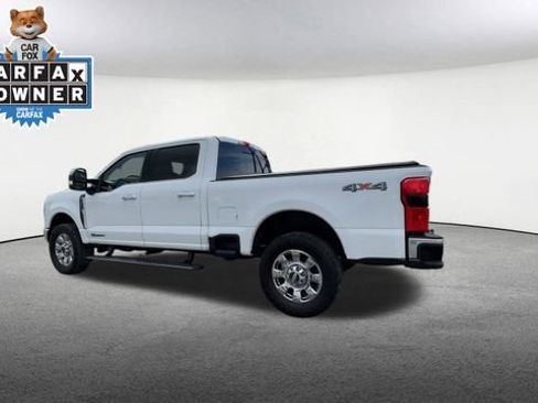 Used 2023 Ford F350 Lariat w/ Lariat Ultimate Package AWD/4WD image 7