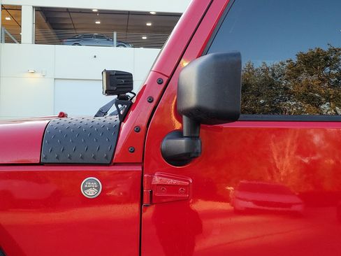 Used 2012 Jeep Wrangler Unlimited Sport image 10