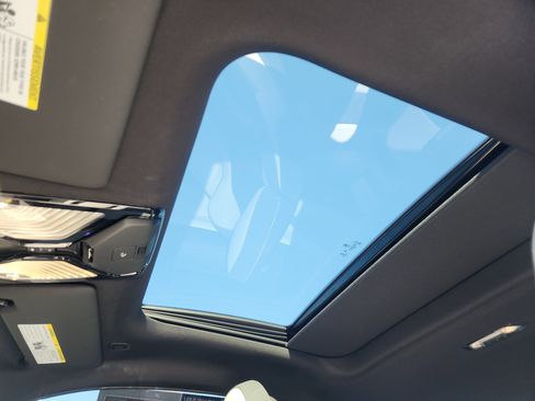 Used 2022 BMW M4 xDrive Competition w/ Executive Package image 22