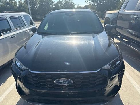 Used 2025 Ford Escape ST-Line FWD image 3