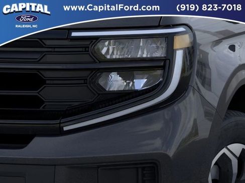 New 2026 Ford Expedition Active image 18