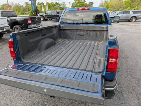 Used 2019 Chevrolet Silverado 2500 W/T AWD/4WD image 12