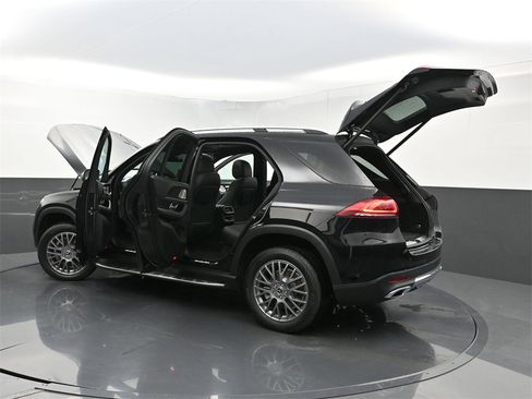 Used 2022 Mercedes-Benz GLE 350 4MATIC w/ Premium Package image 41