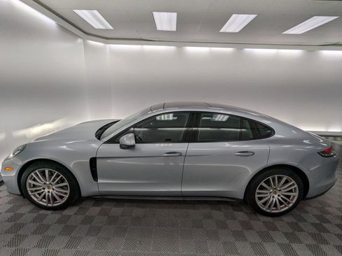 Certified 2021 Porsche Panamera image 2