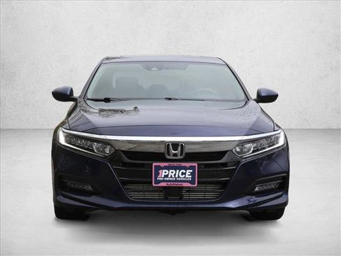 Used 2018 Honda Accord EX image 2