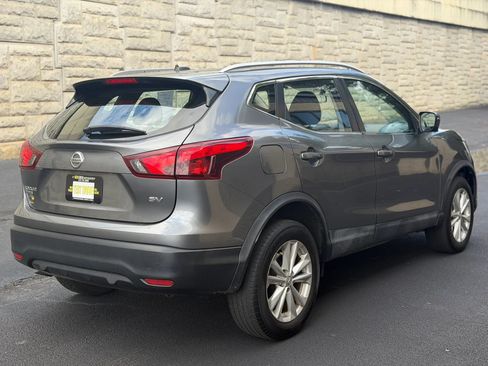 Used 2017 Nissan Rogue Sport SV w/ SV Premium Package FWD image 6
