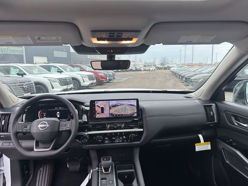 New 2026 Nissan Pathfinder SL image 28