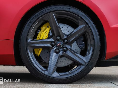 Used 2025 Chevrolet Corvette Z06 RWD image 9