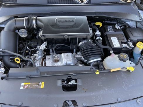 Used 2024 Jeep Compass Latitude AWD/4WD image 27