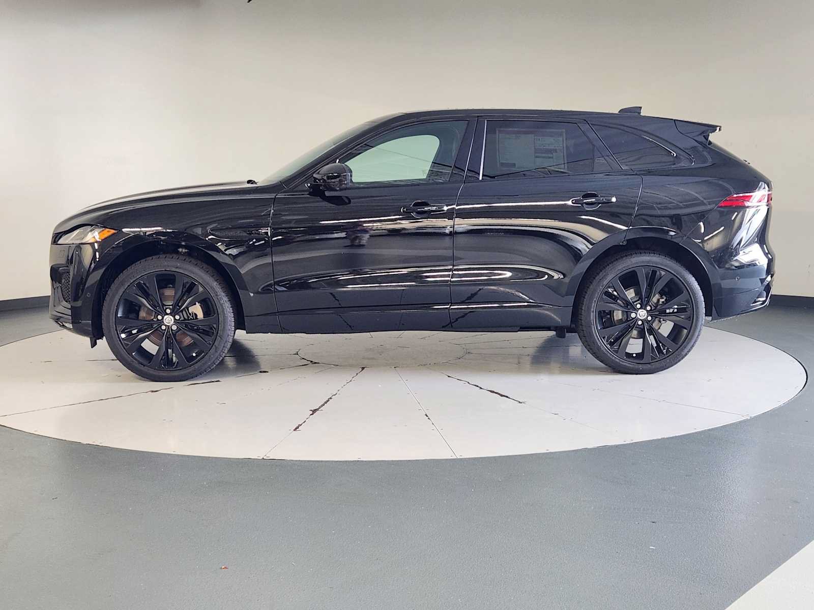 New 2026 Jaguar F-PACE R-Dynamic S AWD/4WD image 5