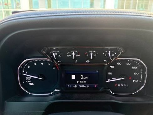 Used 2021 GMC Sierra 1500 AT4 w/ AT4 Premium Package AWD/4WD image 10