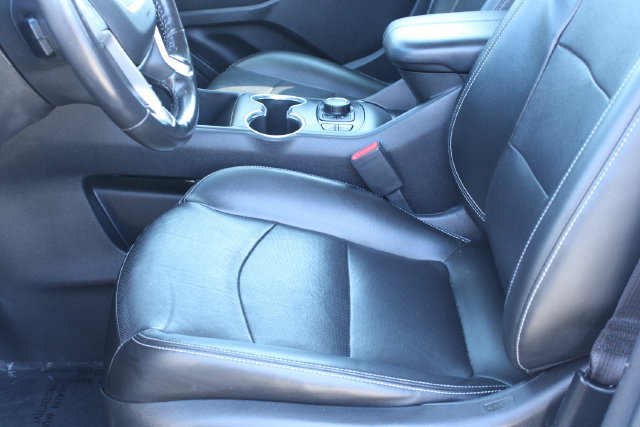 Used 2022 GMC Terrain SLT AWD/4WD image 34