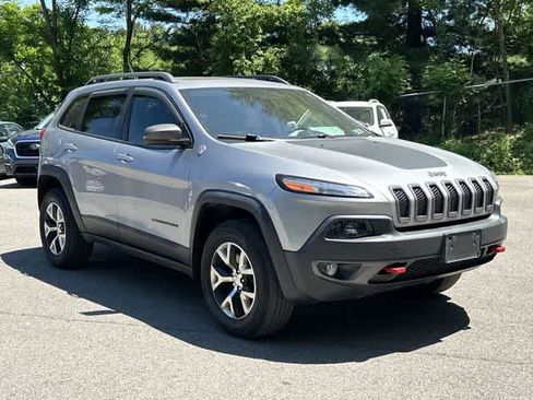 Used 2015 Jeep Cherokee Trailhawk w/ Comfort/Convenience Group AWD/4WD image 31