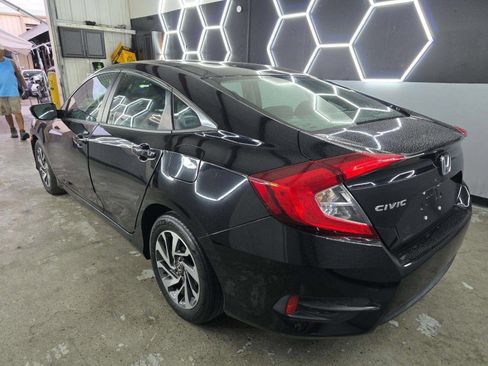 Used 2016 Honda Civic EX image 2