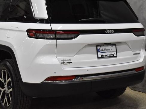 New 2025 Jeep Grand Cherokee Limited w/ Trailer Tow Package image 9