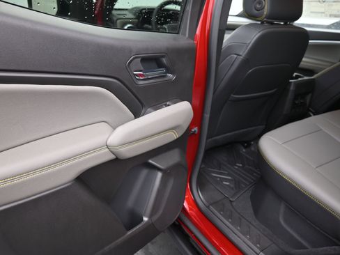 New 2026 Chevrolet Colorado ZR2 w/ Technology Package AWD/4WD image 19