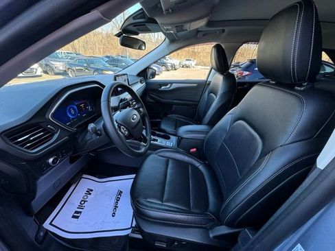 Used 2022 Ford Escape SEL w/ Technology Package image 10