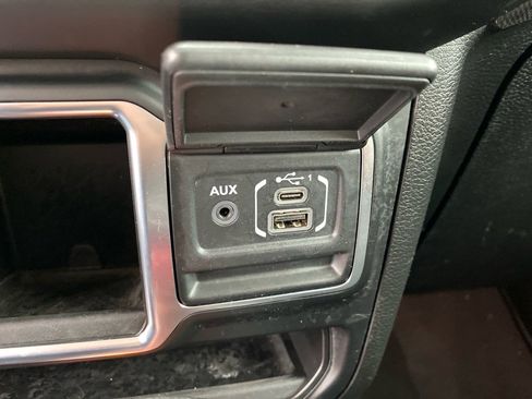 Used 2021 Jeep Wrangler Unlimited Sport image 13