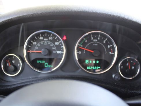 Used 2017 Jeep Wrangler Unlimited Sport image 25