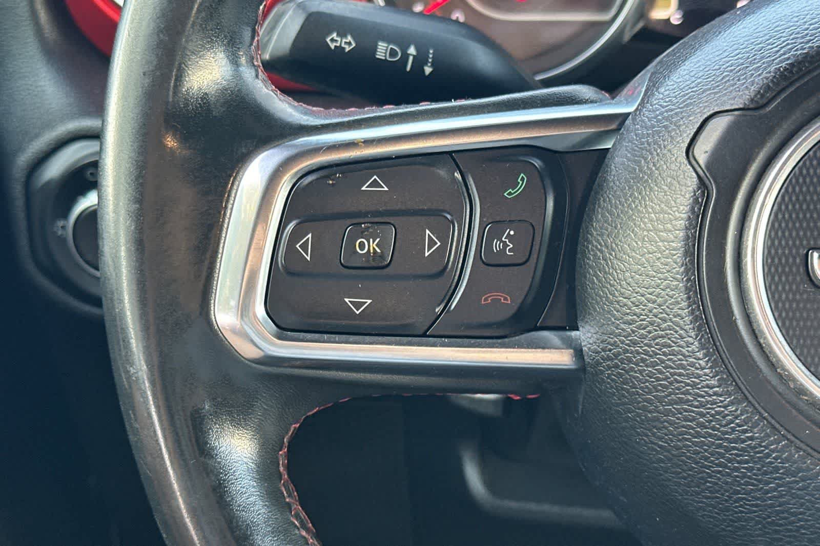 Used 2019 Jeep Wrangler Unlimited Rubicon AWD/4WD image 32