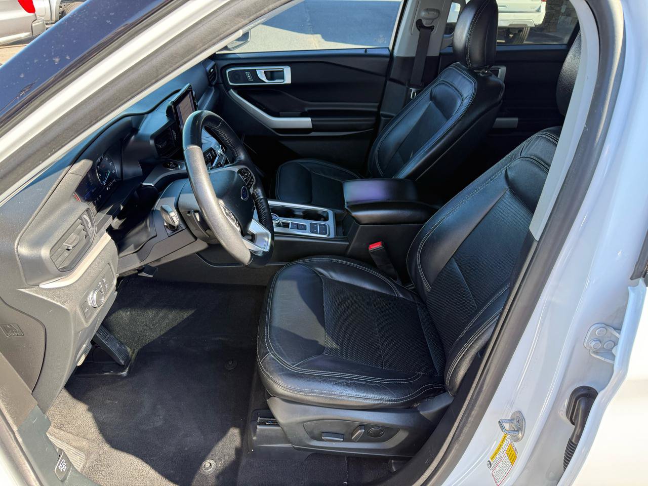 Used 2020 Ford Explorer XLT RWD image 11