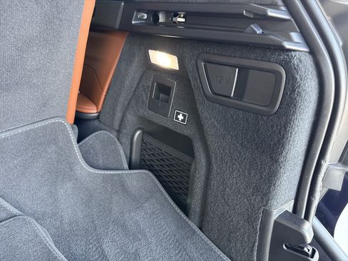 Used 2023 BMW X7 xDrive40i w/ Executive Package AWD/4WD image 12