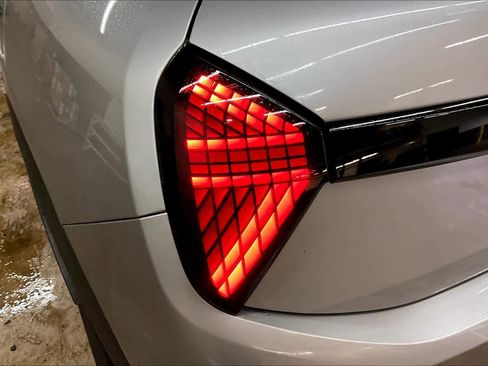 Certified 2025 MINI Cooper 4-Door Hardtop image 31