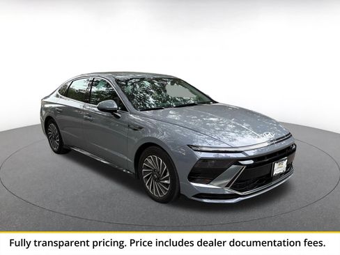 Used 2025 Hyundai Sonata SEL FWD image 1