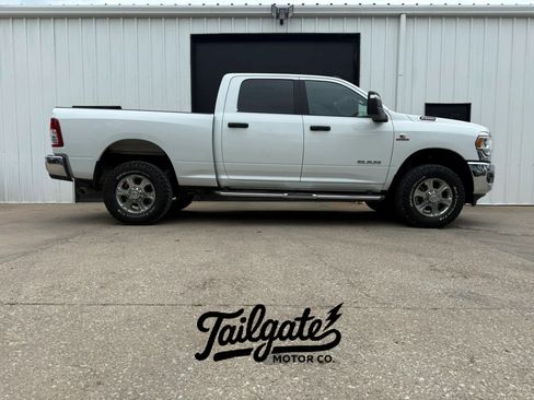 Used 2024 RAM 2500 Big Horn w/ Off Road Package AWD/4WD image 1
