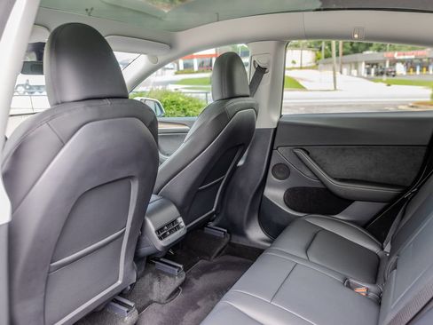Used 2024 Tesla Model Y Performance AWD/4WD image 14