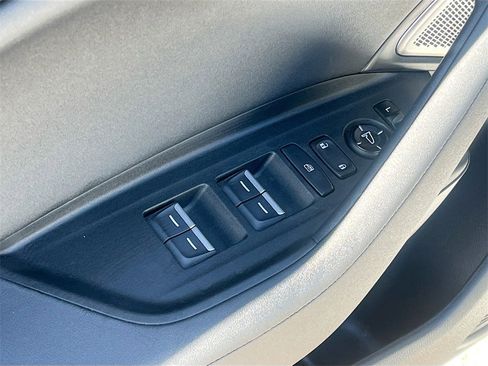 Used 2023 Acura TLX w/ Technology Package image 18