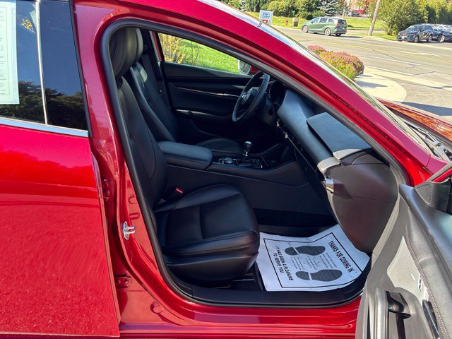 Used 2025 MAZDA MAZDA3 2.5 S Hatchback w/ Premium Pkg FWD image 15