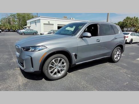 New 2026 BMW X5 xDrive40i w/ Parking Assistance Package image 34