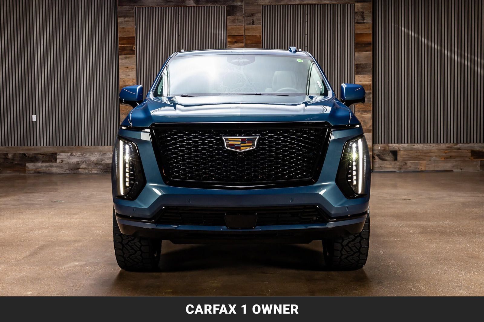 Used 2025 Cadillac Escalade Sport Platinum AWD/4WD image 4