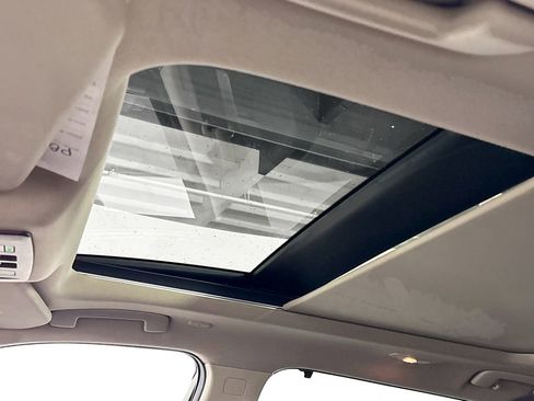 Used 2022 Nissan Rogue SL w/ SL Premium Package image 19