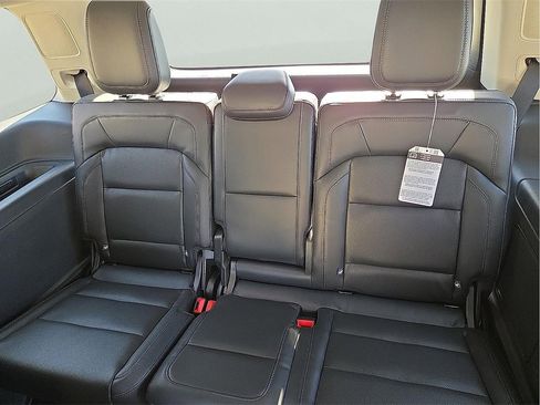 New 2025 Lincoln Navigator Reserve image 9