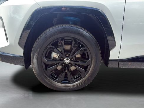Used 2024 Toyota RAV4 XSE w/ Advanced Technology Package AWD/4WD image 14