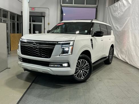 Used 2026 Nissan Armada Platinum RWD image 2