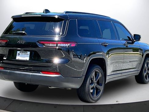 Used 2023 Jeep Grand Cherokee L Laredo AWD/4WD image 9