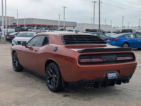 Used 2023 Dodge Challenger SXT w/ Blacktop Package image 7